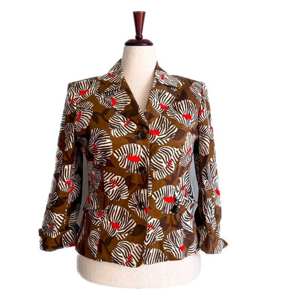 Evan Picone Jackets & Blazers - Chic Flower Print Blazer